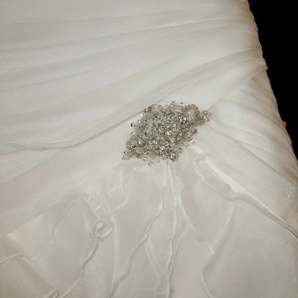 New w/ Tags, Essense of Australia Classic, Romantic Wedding Gown- Bridal, Size 0 - Picture 12 of 16